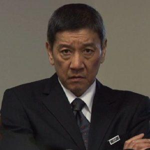 荒木田(奥田瑛二)
