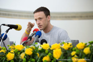 疑惑のチャンピオン